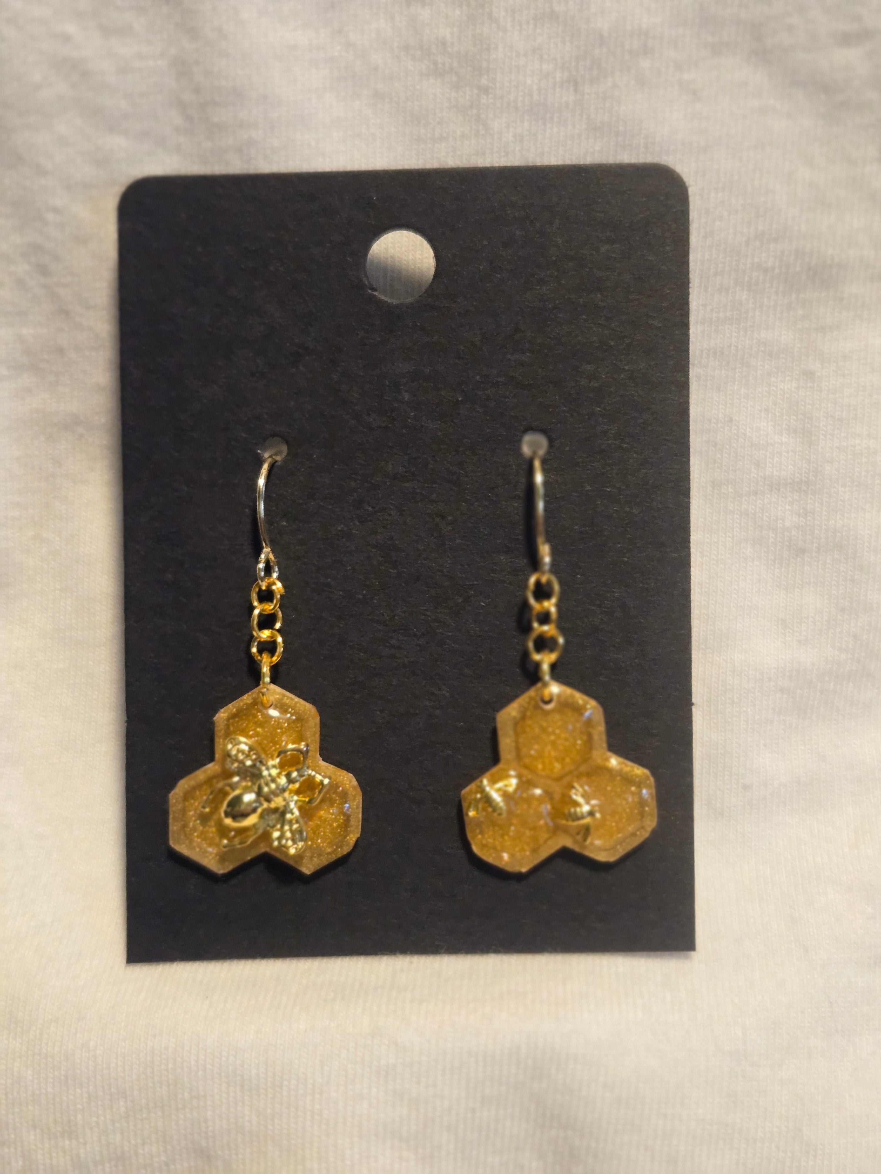 Small bee earrings